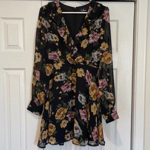 Lulu's Long Sleeve, Mini, Black floral dress